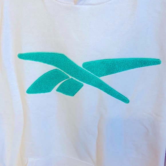 Kids Reebok jacket - Picture 2 of 7